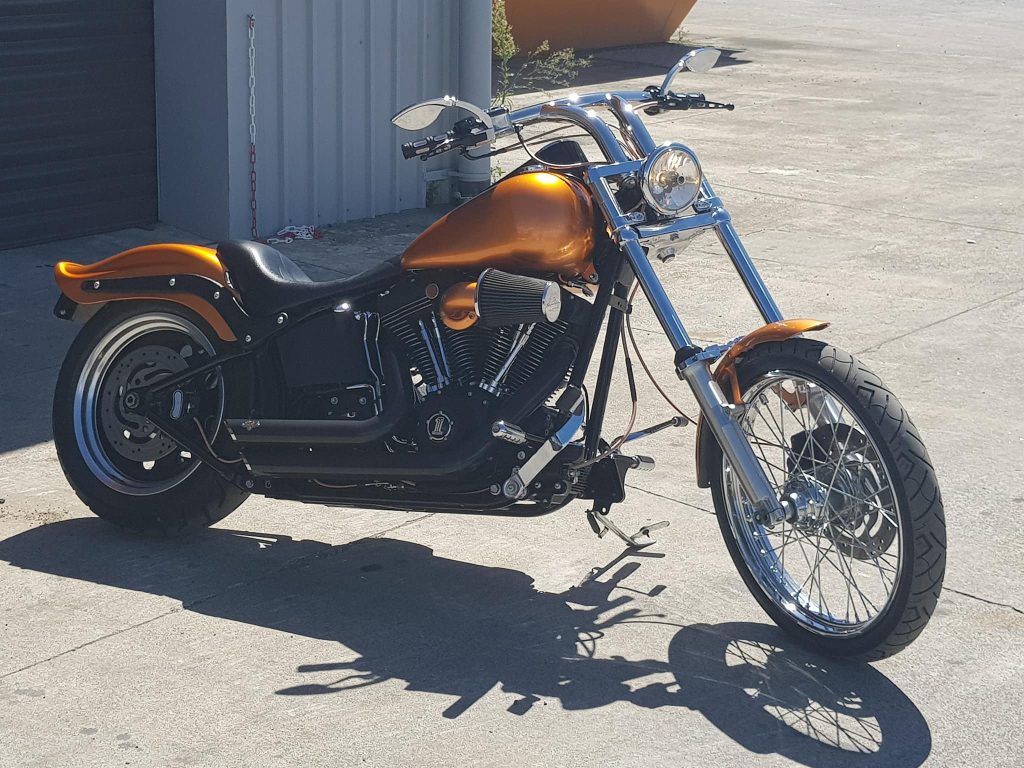 Carl Hawkings Roller Bars Softail Night Train (3)
